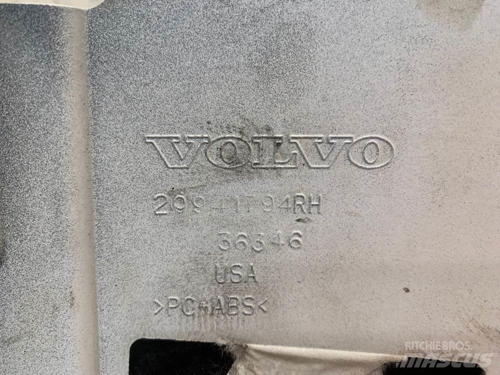 Volvo VNL Vezetőfülke és belső tartozékok