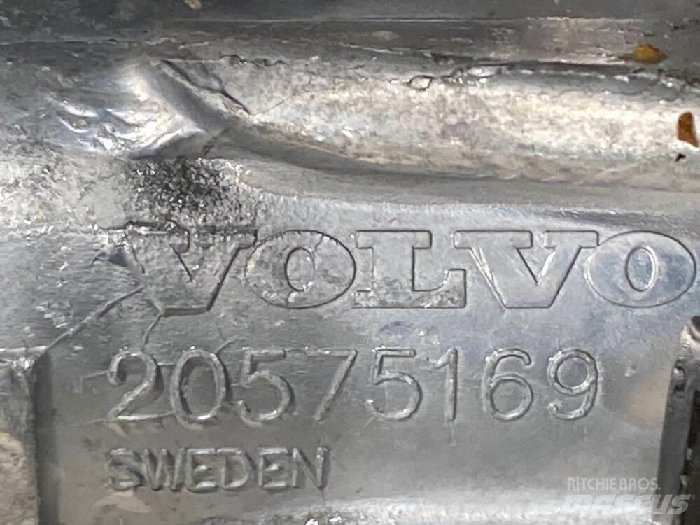 Volvo VNL Haszonjárművek - Egyéb