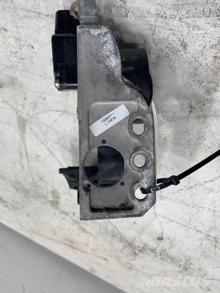 Volvo VNL Haszonjárművek - Egyéb