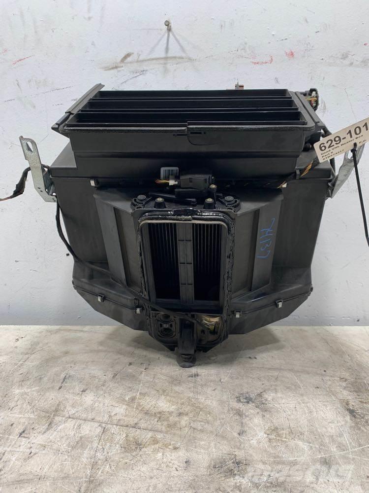 Volvo VNL Haszonjárművek - Egyéb