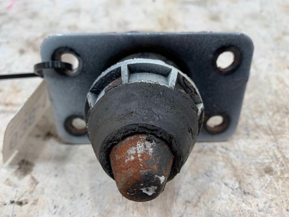 Volvo VNL Haszonjárművek - Egyéb