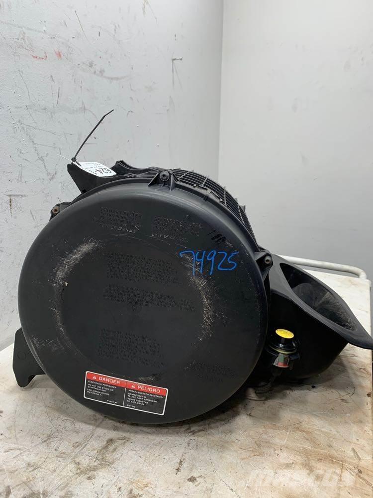 Volvo VNL Haszonjárművek - Egyéb