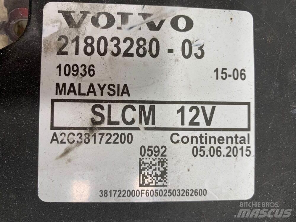 Volvo VNL Vezetőfülke és belső tartozékok