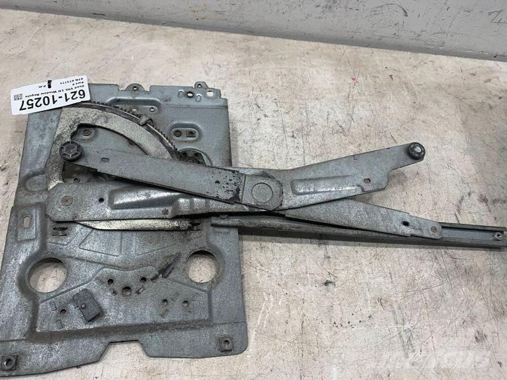 Volvo VNL Haszonjárművek - Egyéb