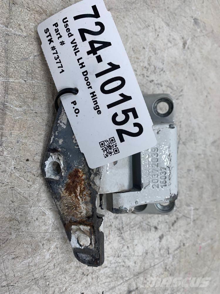 Volvo VNL Haszonjárművek - Egyéb