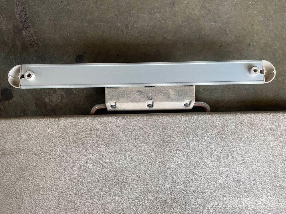 Volvo VNL Haszonjárművek - Egyéb