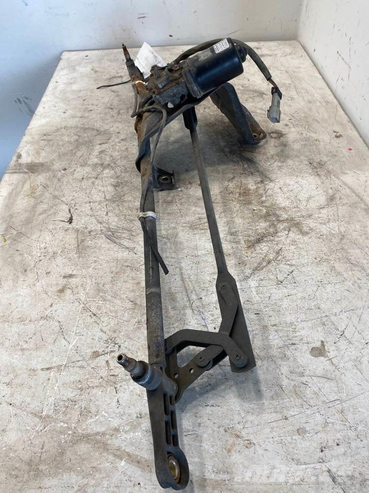 Volvo VNL Haszonjárművek - Egyéb