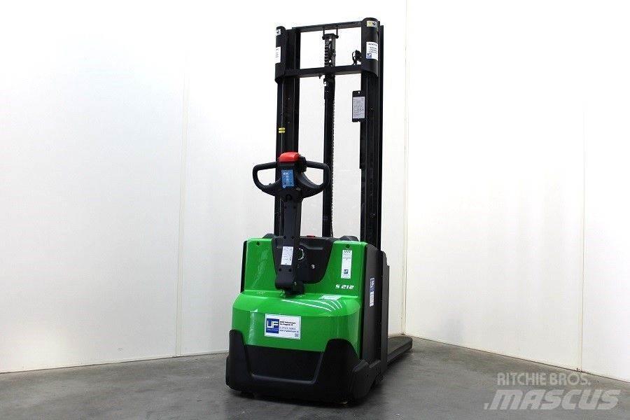 Cesab S 212 L / 330 Gyalogkíséretű targonca