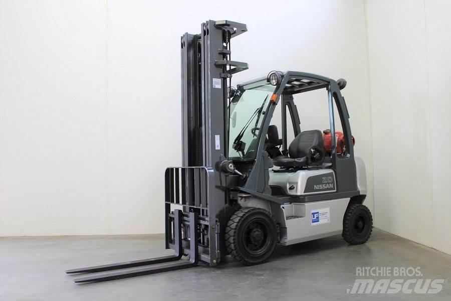 Nissan U1D2A20LQ Gázüzemű targoncák