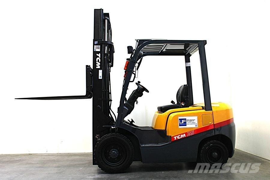 TCM FD 25 T 3 Dízel targoncák