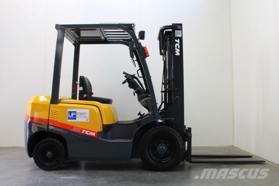 TCM FD 25 T 3 Dízel targoncák