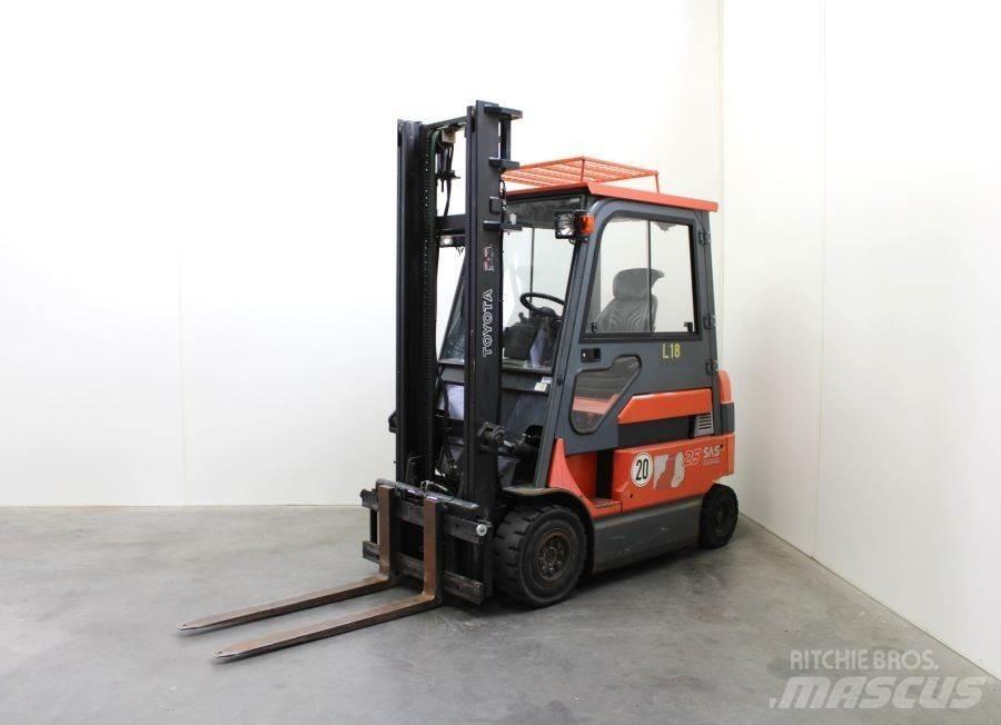 Toyota 7FBM25 Elektromos targoncák