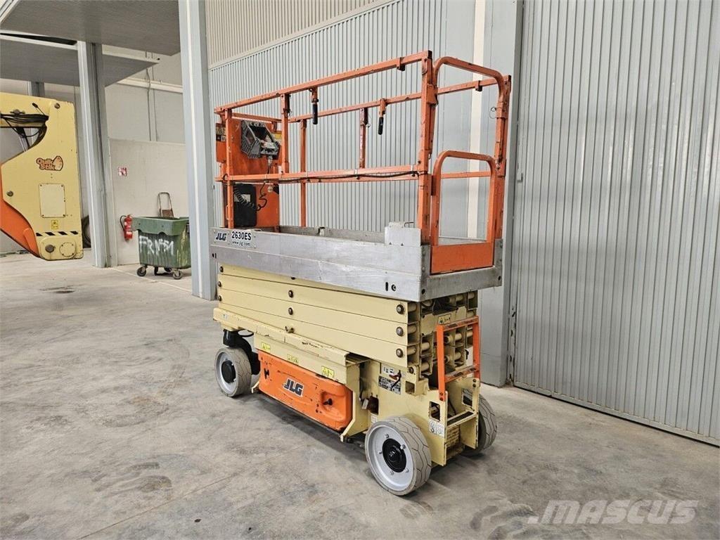 JLG 2630 ES Ollós emelők