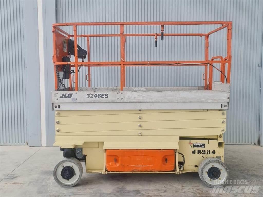 JLG 3246ES Ollós emelők