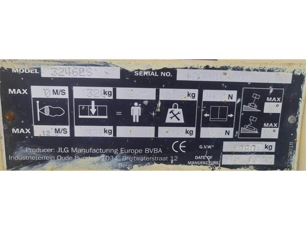 JLG 3246ES Ollós emelők