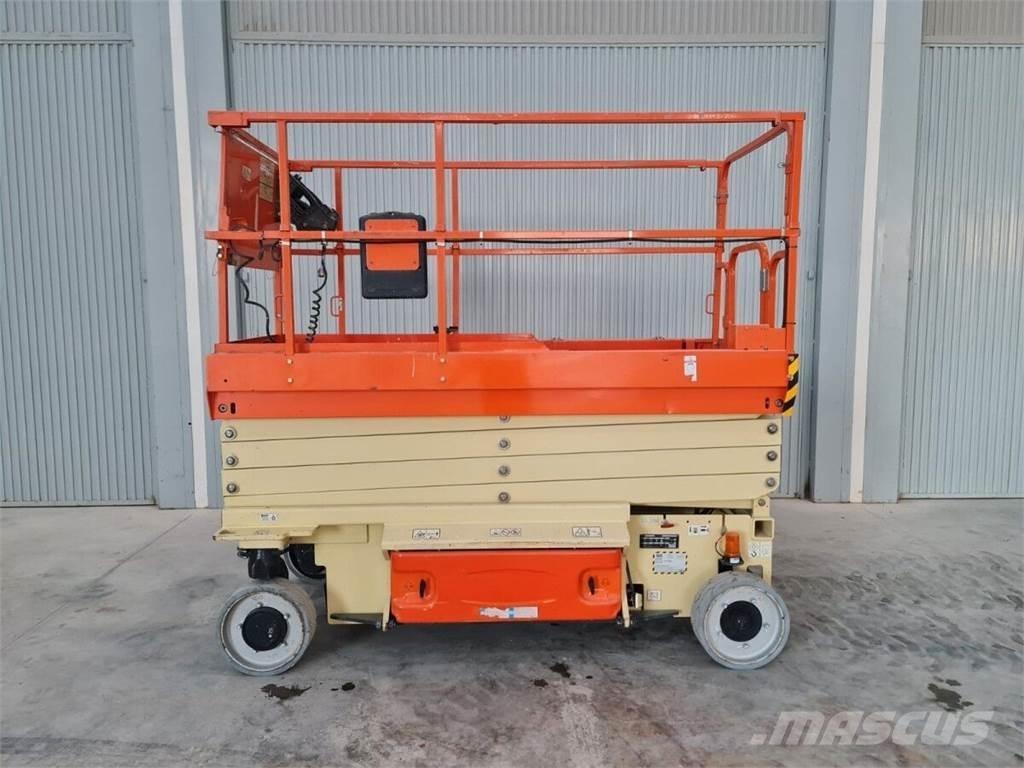 JLG 3246ES Ollós emelők