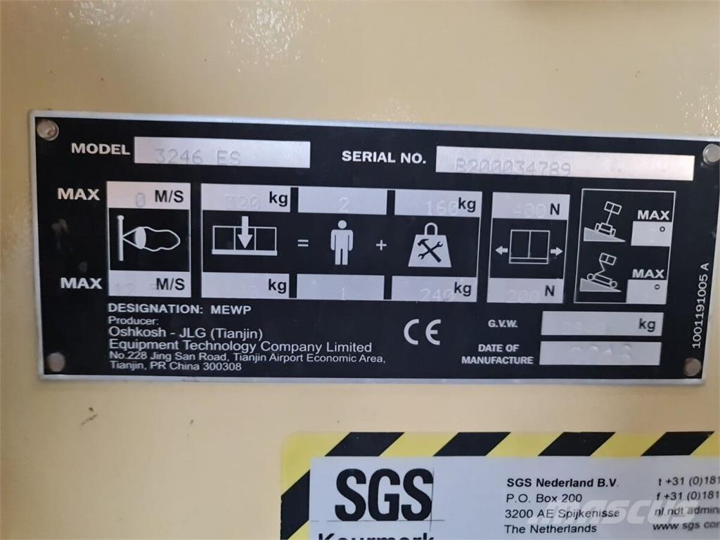 JLG 3246ES Ollós emelők