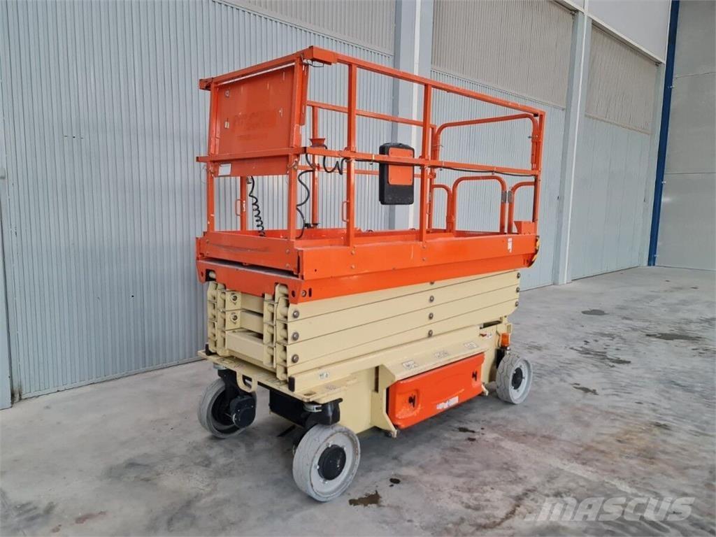 JLG 3246ES Ollós emelők