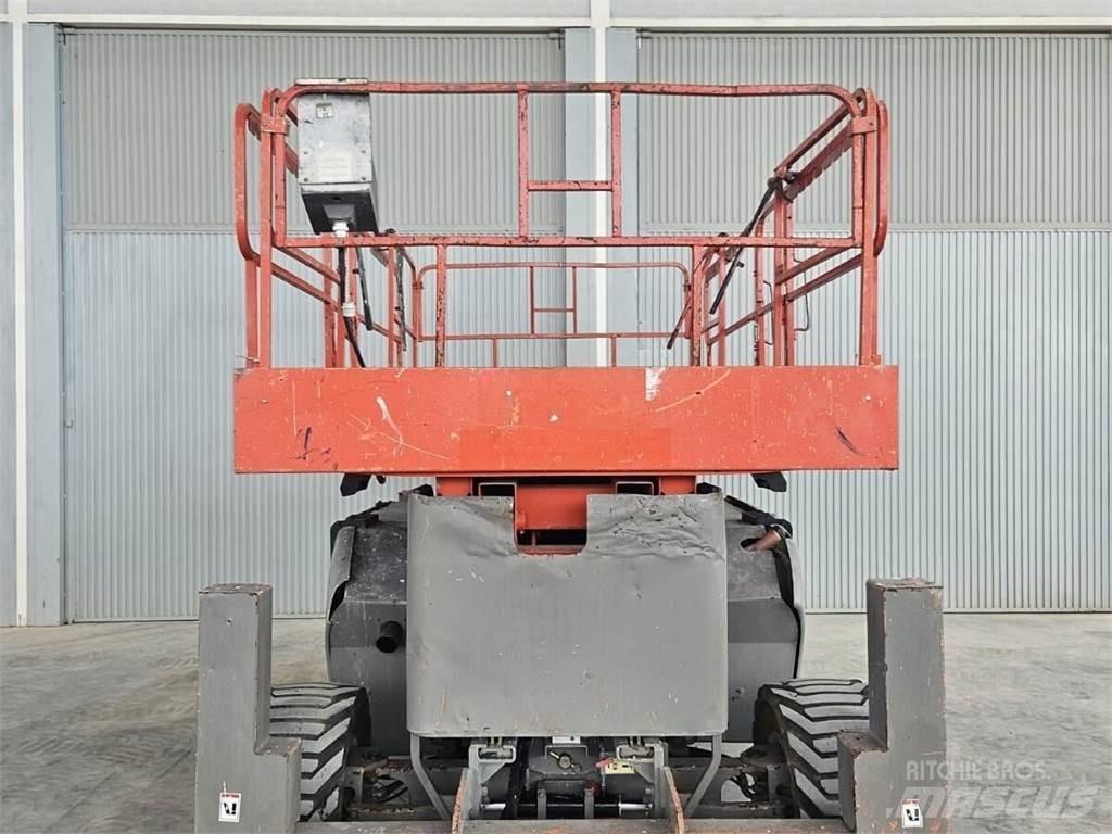 JLG 4394RT Ollós emelők