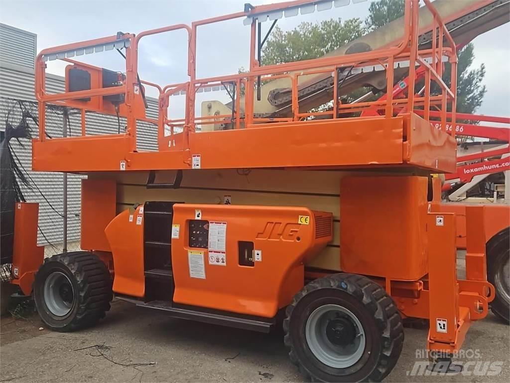 JLG 4394RT Ollós emelők