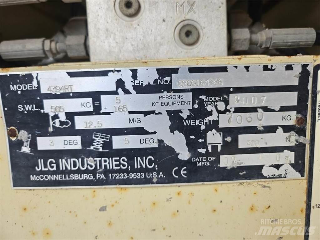 JLG 4394RT Ollós emelők