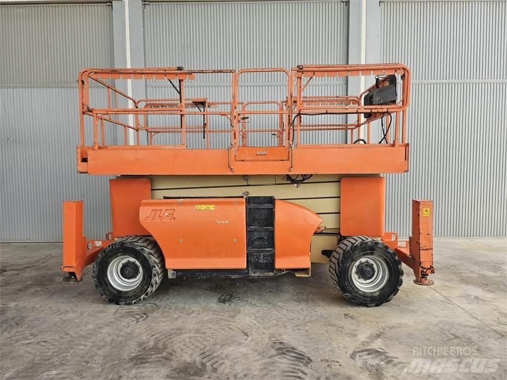 JLG 4394RT Ollós emelők