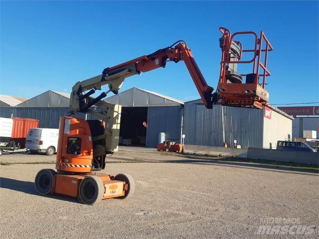 JLG E300AJP Karos emelők