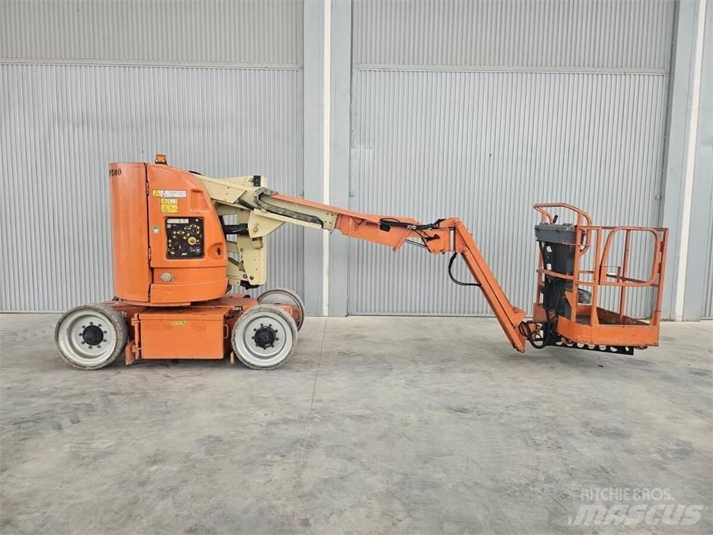 JLG E300AJP Karos emelők
