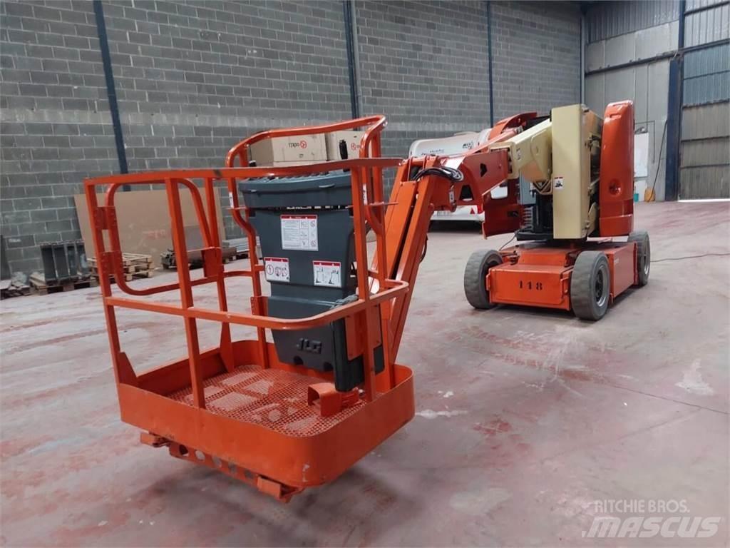 JLG E300AJP Karos emelők