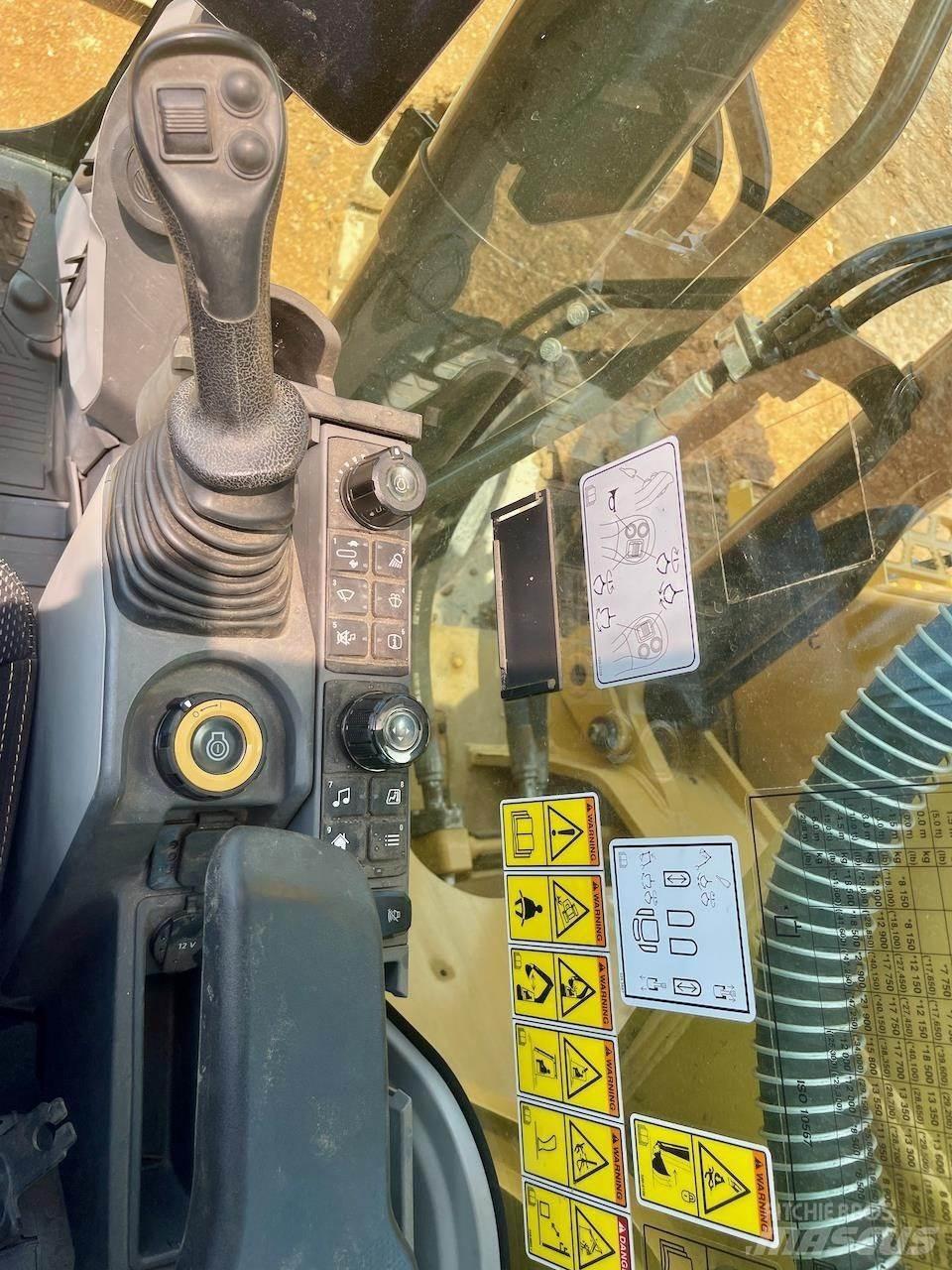CAT 336 Lánctalpas kotrók
