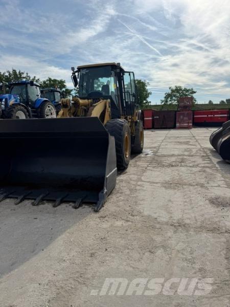 CAT 950H Gumikerekes homlokrakodók