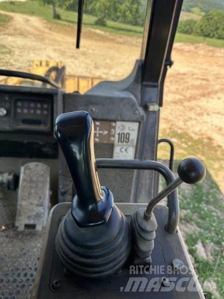 CAT 953C Lánctalpas homlokrakodók