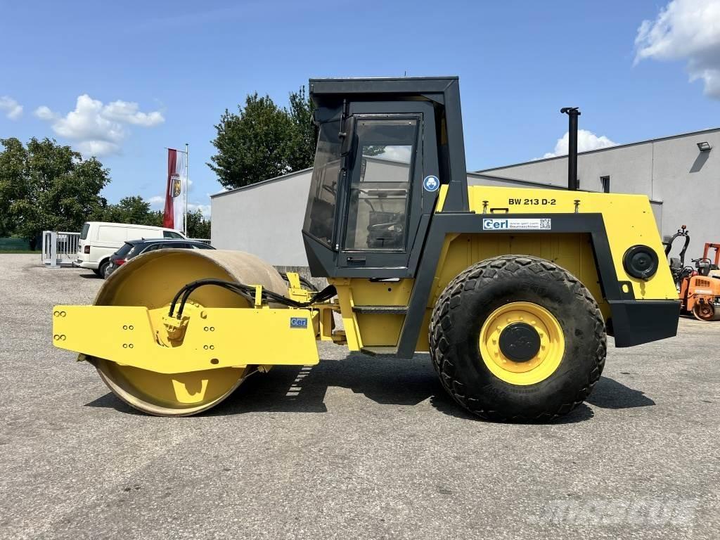 Bomag BW 213 D-2 Egydobos hengerek