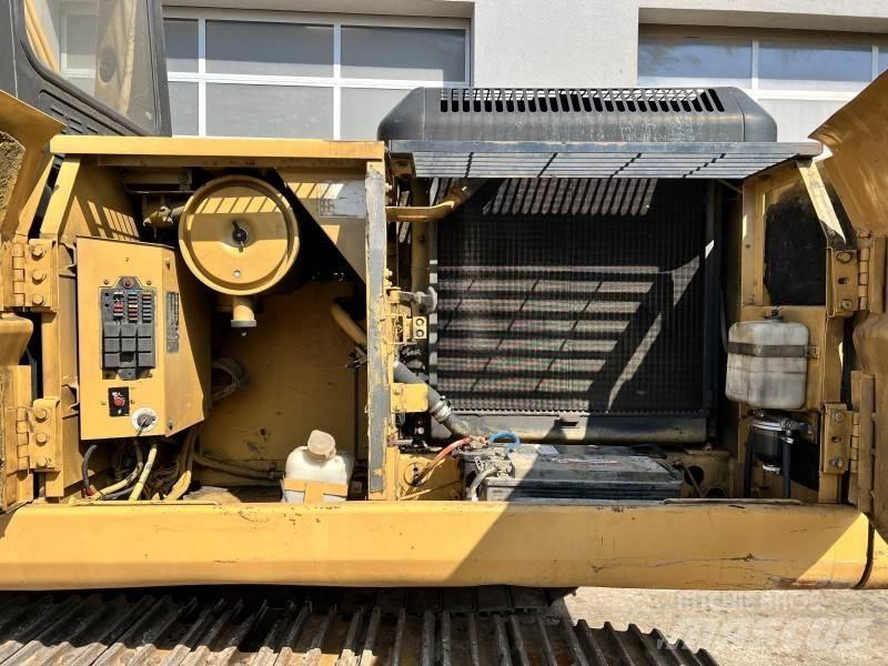 CAT 322 L Bontásra használt kotrók