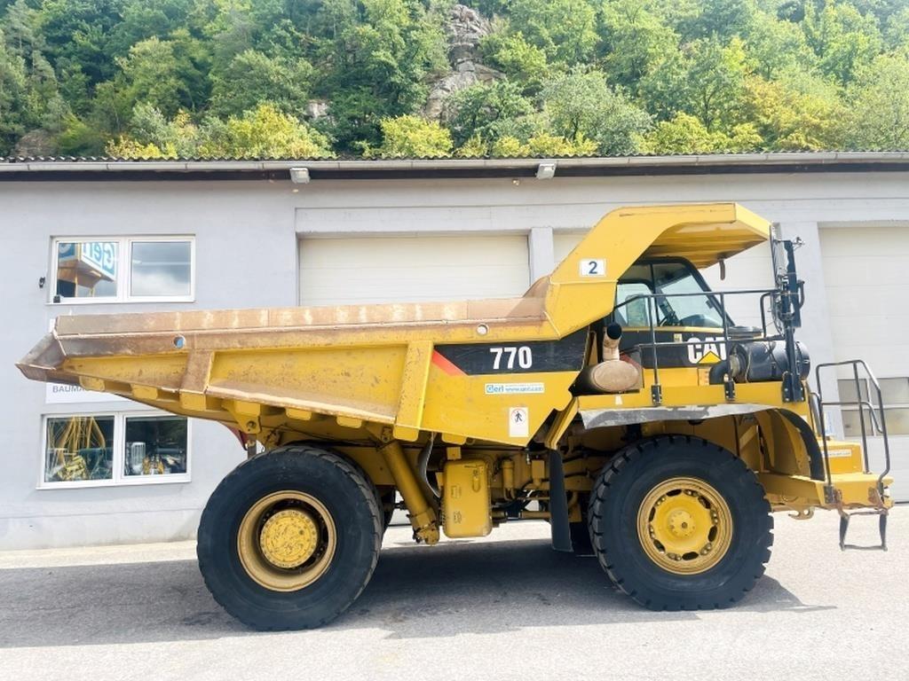 CAT 770 Csuklósdömperek