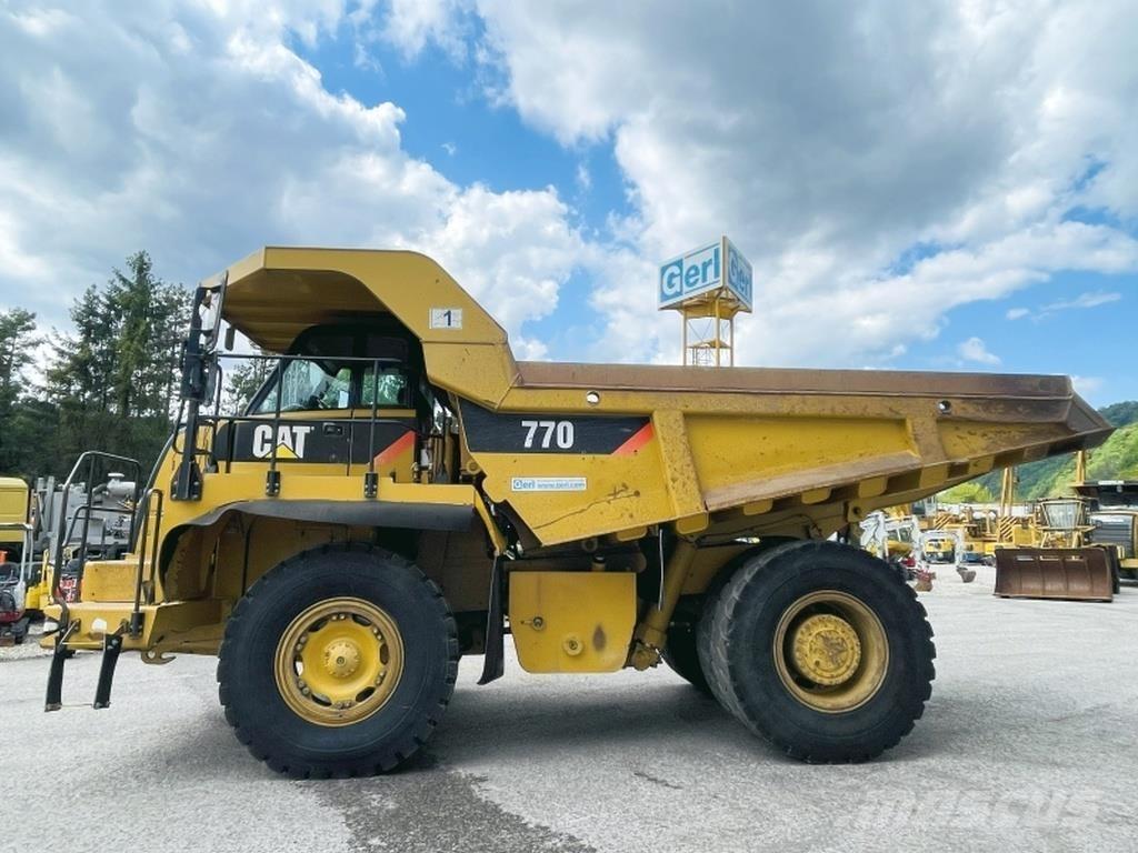 CAT 770 Csuklósdömperek