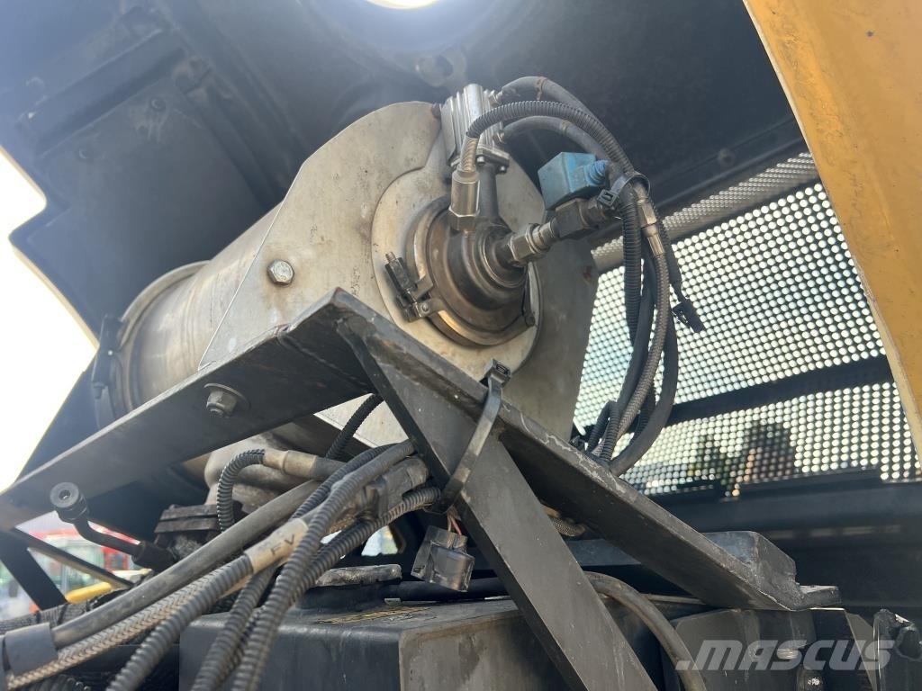 CAT 950 H Gumikerekes homlokrakodók