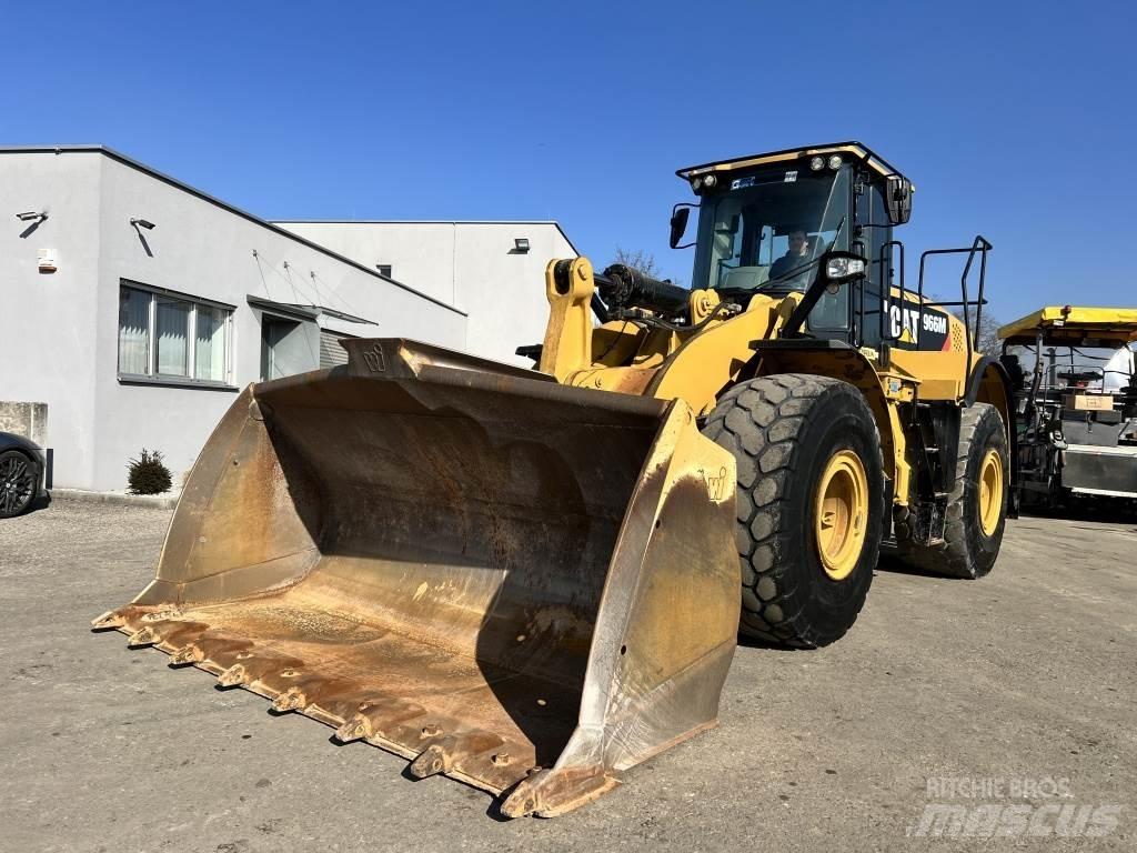 CAT 966 M Gumikerekes homlokrakodók