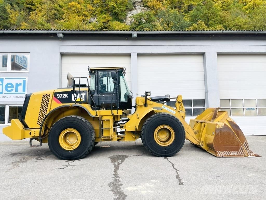 CAT 972K Gumikerekes homlokrakodók