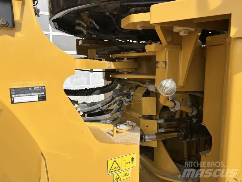 CAT 980 K Gumikerekes homlokrakodók
