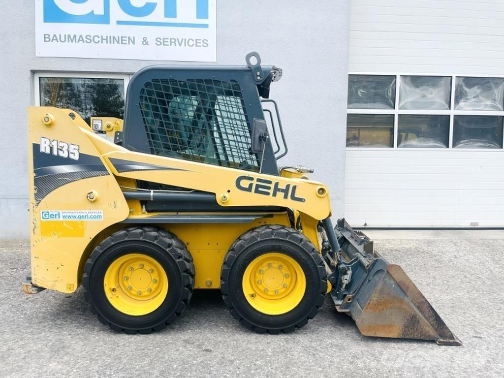 Gehl R135 Kompaktrakodók
