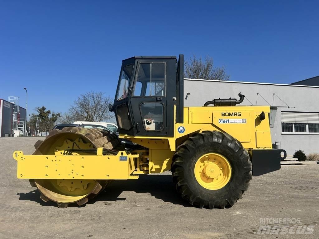 JCB Vibromax W 1402 PD Egydobos hengerek