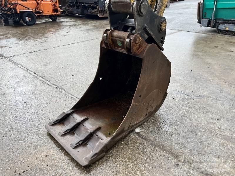 Komatsu PC 210-6K Lánctalpas kotrók