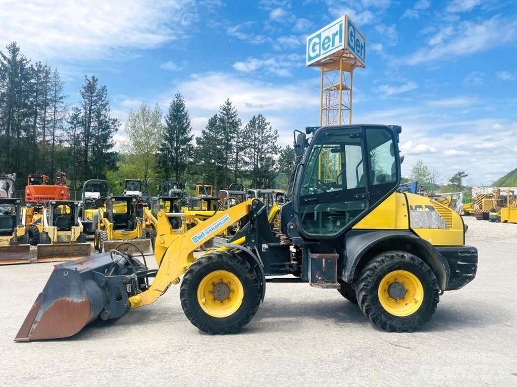 Komatsu WA80-6 Gumikerekes homlokrakodók