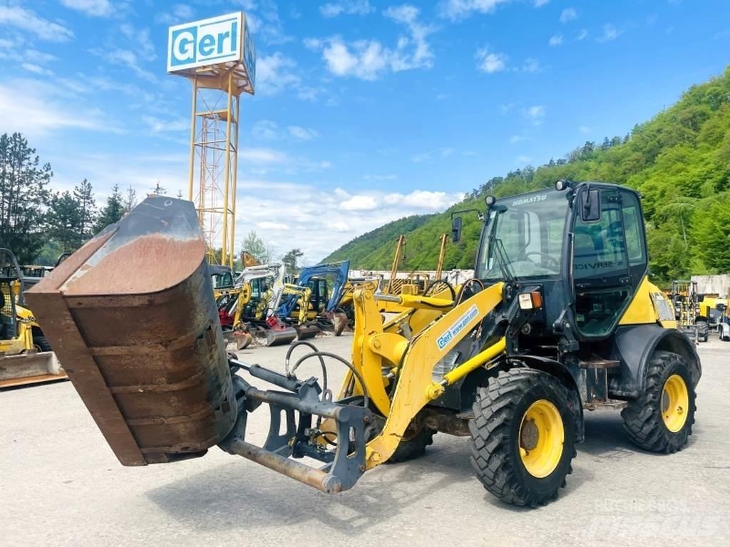 Komatsu WA80-6 Gumikerekes homlokrakodók