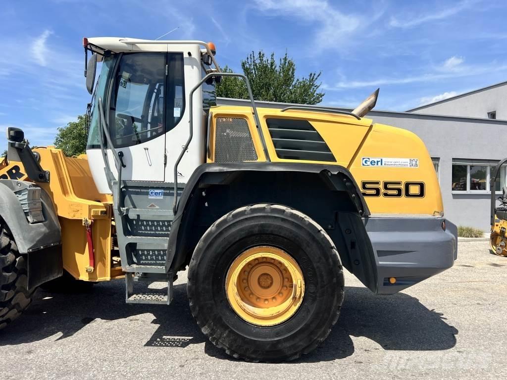 Liebherr L 550 Gumikerekes homlokrakodók