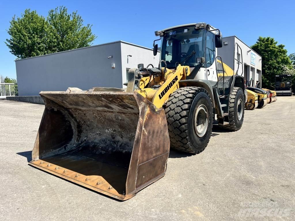 Liebherr L 556 Gumikerekes homlokrakodók
