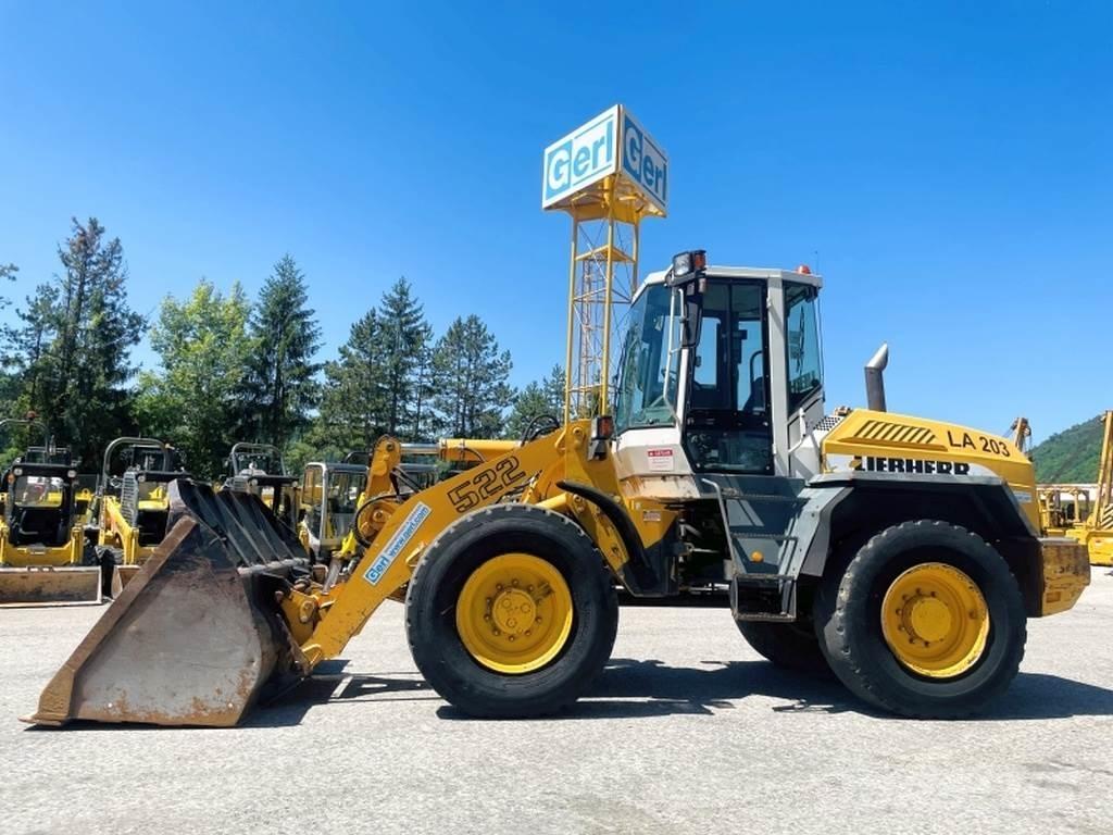 Liebherr L522 Gumikerekes homlokrakodók