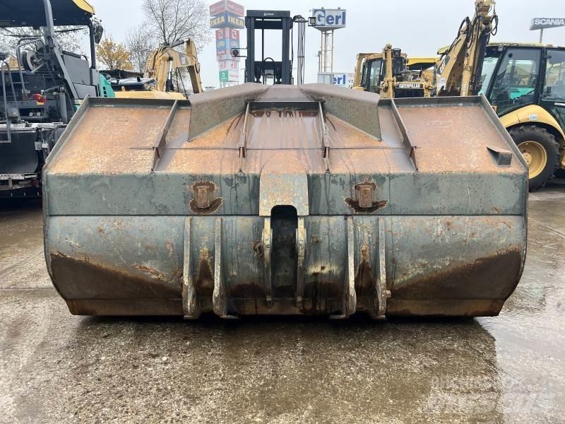 Liebherr Schaufel L 574 Gumikerekes homlokrakodók