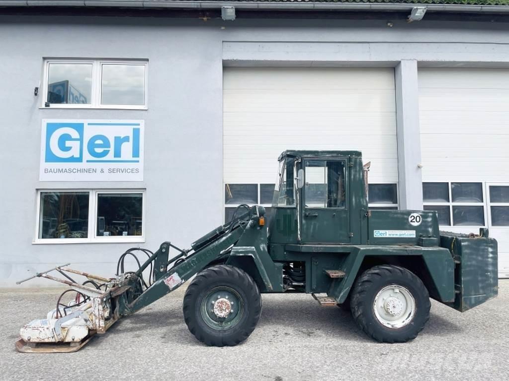 Schaeff ZL8 Gumikerekes homlokrakodók
